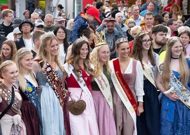 Auftakt zum Jubiläumsvolksfest Nürnberg.  | Foto: Südd. Schaustellerverband