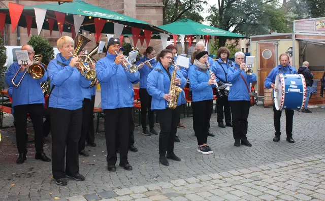 Treuer Begleiter seit vielen Jahren beim Bürgerfest und dem Herbstvolksfest: Der Musikzug des TV 1848 Schwabach. | Foto: Victor Schlampp