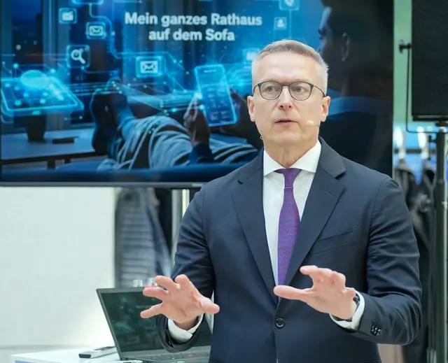 Für Digitalminister Karsten Wildberger ist die sogenannte Eudi-Wallet eines der zentralen Projekte. (Archivbild) | Foto: Soeren Stache/dpa