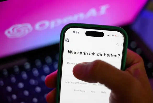Forscher der großen KI-Labore warnen zunehmend vor Risiken bei der rapiden Entwicklung Künstlicher Intelligenz.  | Foto: Hendrik Schmidt/dpa (Archivbild)