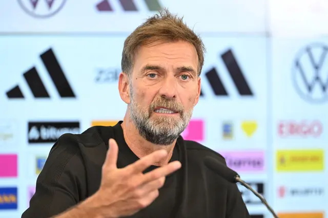 Jürgen Klopp macht seinen Länderspiel-Start zur großen Spielersichtung. | Foto: Florian Wiegand/dpa