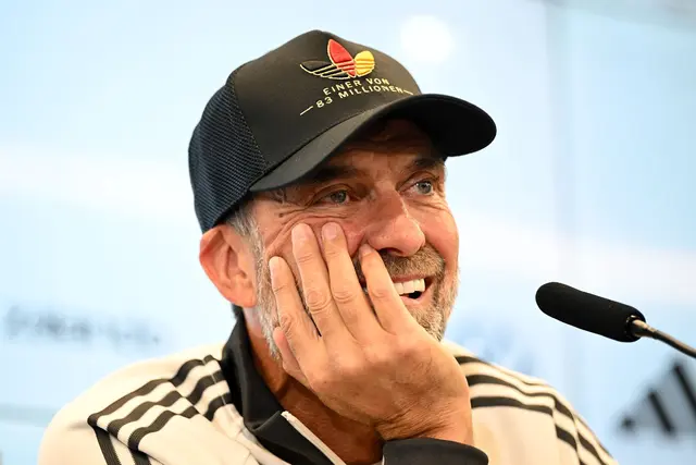 Jürgen Klopp setzt auf zahlreiche Neulinge. | Foto: Boris Roessler/dpa