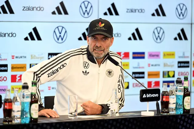 Jürgen Klopp hat einen XXL-Kader nominiert. Deutsche Nationalmannschaft ist wieder Gesprächsthema Nummer 1.  | Foto: Boris Roessler/dpa