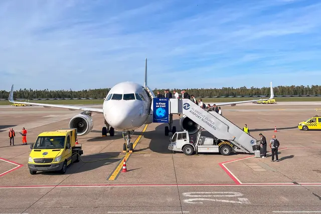 Reise zum  UEFA-Nations-League-Spiel gegen die Niederlande. | Foto:  Simon Rein / Airport Nürnberg