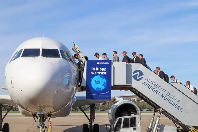 DFB-Abflug in Nürnberg: Die deutsche Fußball-Nationalmannschaft startet vom Airport Nürnberg nach Amsterdam. | Foto:  Jan Beinßen / Airport Nürnberg