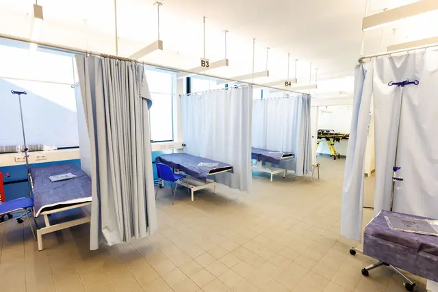 Auf der Wiesn-Sanitätsstation der Aicher Ambulanz Union wird jetzt auch geimpft. | Foto: Matthias Balk/dpa