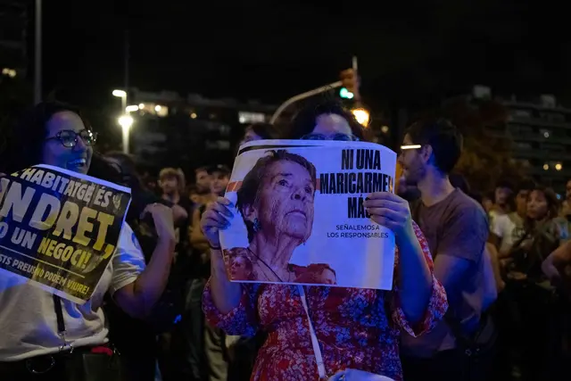 Die Demonstranten forderten Gerechtigkeit für die 87-Jährige. | Foto: Matteo Secci/ZUMA Press Wire/dpa