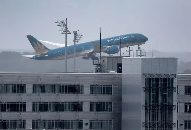 Fast 290 Menschen waren an Bord einer Maschine von Vietnam Airlines, als es zu dem Vorfall kam. (Symbolbild) | Foto: Karl-Josef Hildenbrand/dpa