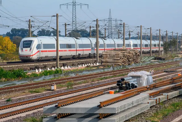 Die Strecke zwischen Berlin und Hannover wird für rund 14 Monate vollständig gesperrt. | Foto: Klaus-Dietmar Gabbert/dpa/dpa-tmn