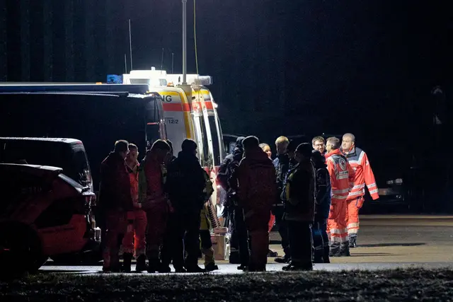 Größerer Polizeieinsatz in der Oberpfalz. Zwei Behördenmitarbeiter bei Waffenkontrolle erschossen.  | Foto:  Daniel Löb/dpa