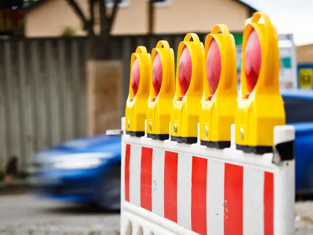 Die Neugestaltung der Königstraße beginnt. | Foto: Martin Rettenberger/stock.adobe.com