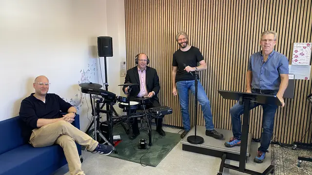  v.l.: Stefan Schalanda (Geschäftsführer Musikschule Stein) Bertram Höfer (Erster Bürgermeister Stadt Stein), Andreas Selz (Kulturreferent), Thomas Kellermann (1. Vorsitzende Förderverein Jugendblasorchester Stein). | Foto: Stadt Stein