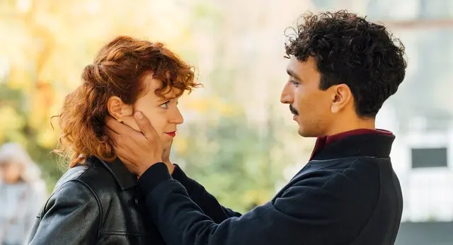 Couscous und Geheimnisse – Ab 13. November 2026 als DVD und Blu-ray erhältlich. Digital bereits ab 12. November verfügbar. | Foto: Lighthouse Entertainment