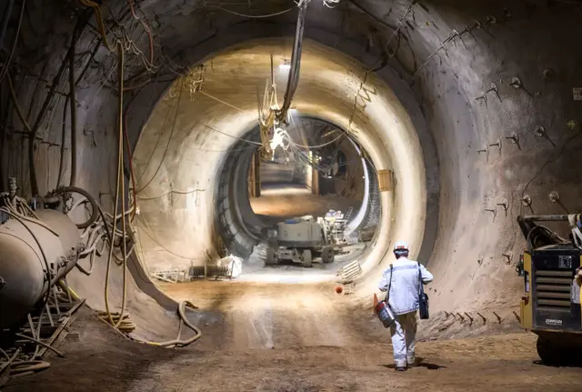 Der Schacht Konrad ist das erste genehmigte Atommüllendlager in Deutschland. Zu Beginn der 2030er Jahre soll die Einlagerung von bis zu 303.000 Kubikmetern schwach- und mittelradioaktiver Abfälle beginnen. | Foto: © Julian Stratenschulte/dpa (Archivbild)