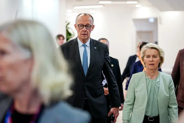 Rückschlag für Ursula von der Leyens Kanada-Pläne: Bundeskanzler Friedrich Merz setzte gemeinsam mit Kollegen durch, dass der Begriff «assoziiertes Mitglied» für Kanada vorerst nicht gebraucht wird. (Archivbild) | Foto: Kay Nietfeld/dpa