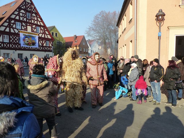 Die Gastgeber Hilpoltsteiner Flecklasmänner bei der Aufstellung.