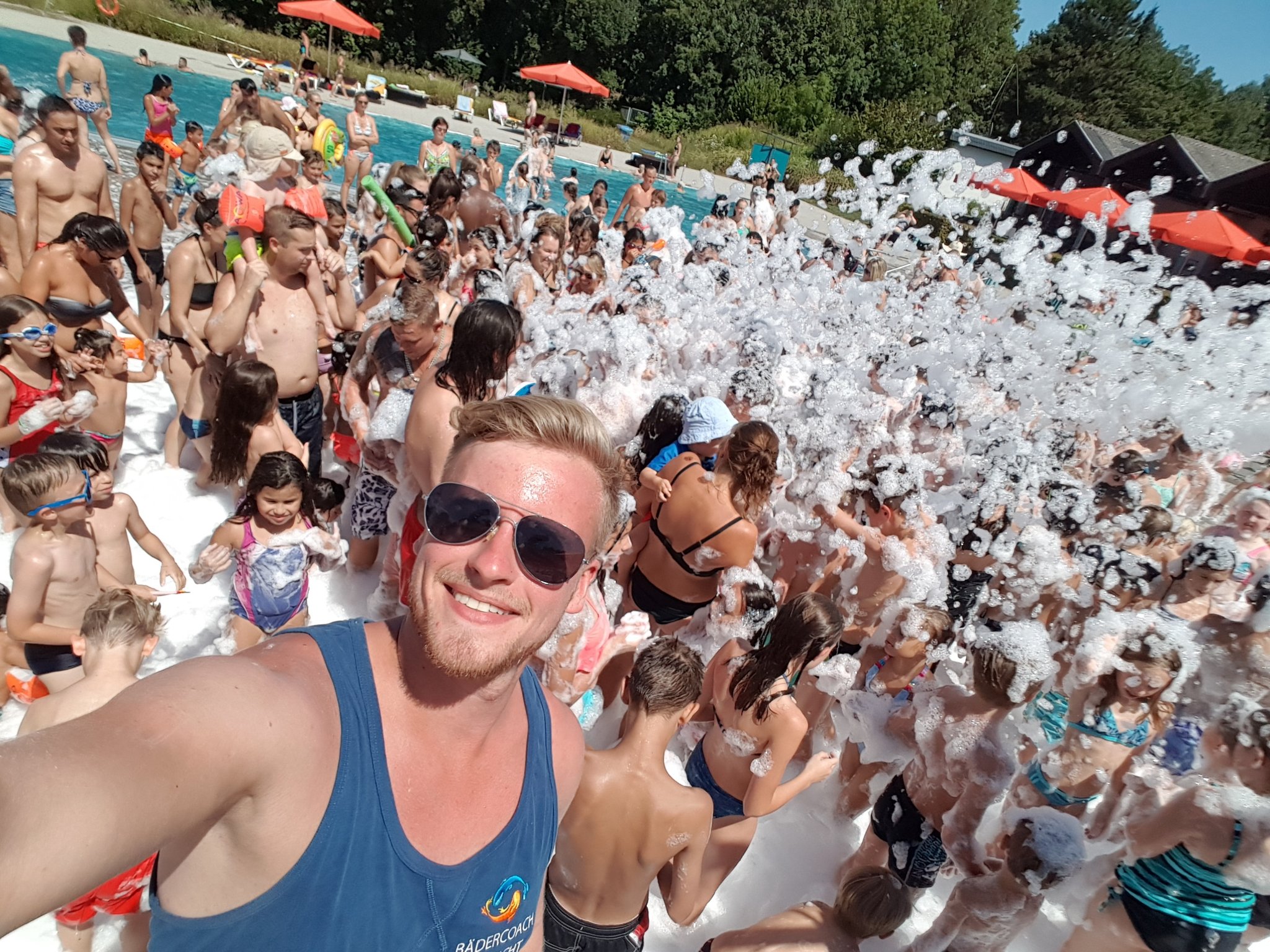 Mega Sommerparty Lockt Am 15 August Ins Schwabacher Parkbad