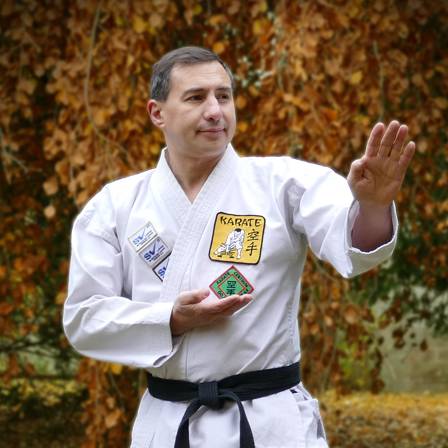 Dmytro Cherepantsev, 3. Dan Karate & Selbstverteidigungslehrer des DKV, leitet den Karate-Jitsu Kurs bei ZANCHIN Kampfkunst e.v.